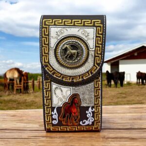 FUNDA PARA CELULAR BLANCO BORDADO AMARILLO CABALLO